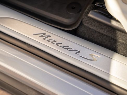 New 2026 Porsche Macan S AWD/4WD image 12