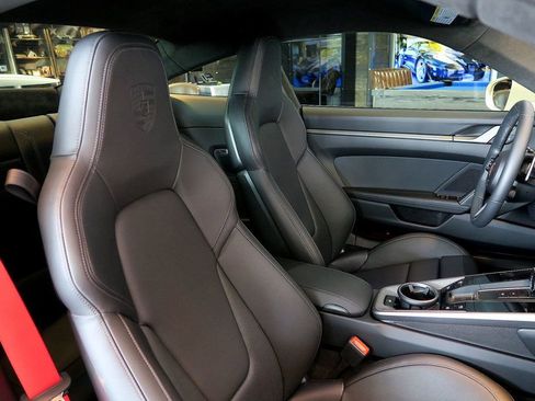 Used 2024 Porsche 911 Carrera S image 31