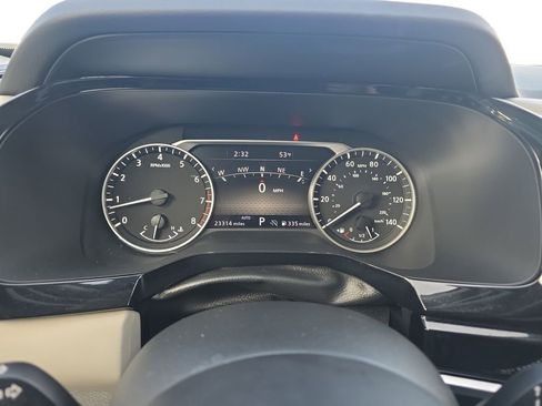 Used 2024 Nissan Pathfinder SL image 16