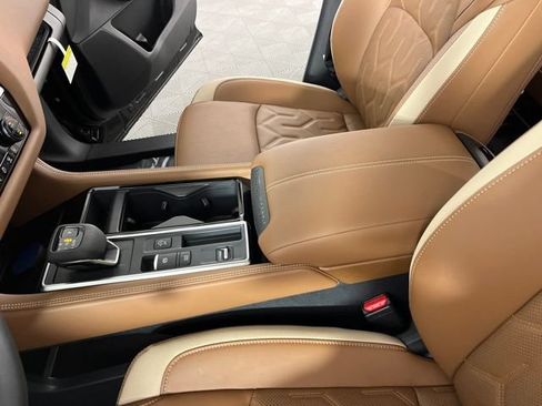 New 2026 Nissan Pathfinder Platinum FWD image 27