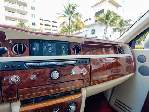 Used 2013 Rolls-Royce Phantom Sedan image 60