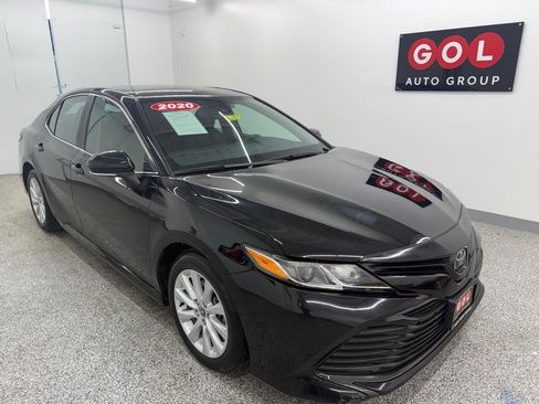 Used 2020 Toyota Camry LE w/ Convenience Package image 1