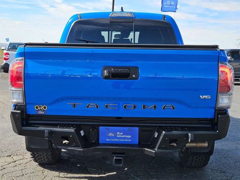 Used 2020 Toyota Tacoma TRD Off-Road w/ Technology Package image 6