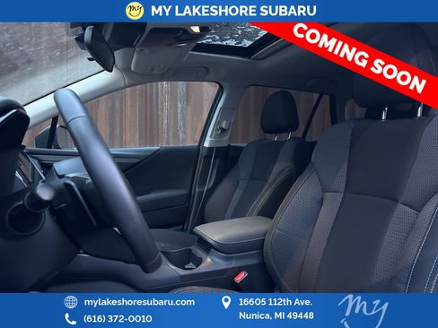 Used 2025 Subaru Outback Premium image 11