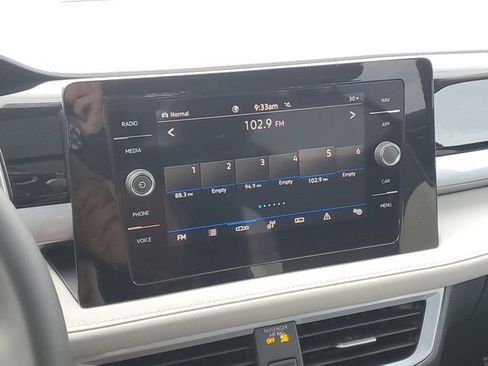 New 2026 Volkswagen Taos SEL image 21