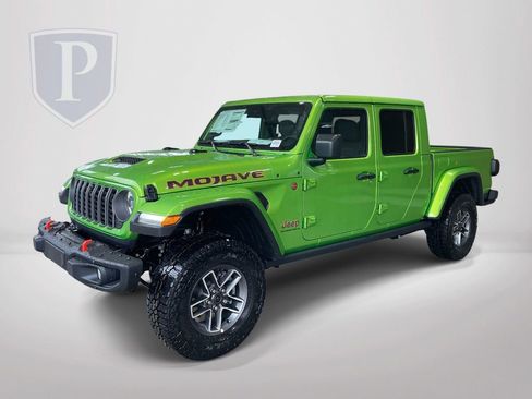 New 2025 Jeep Gladiator Mojave image 4