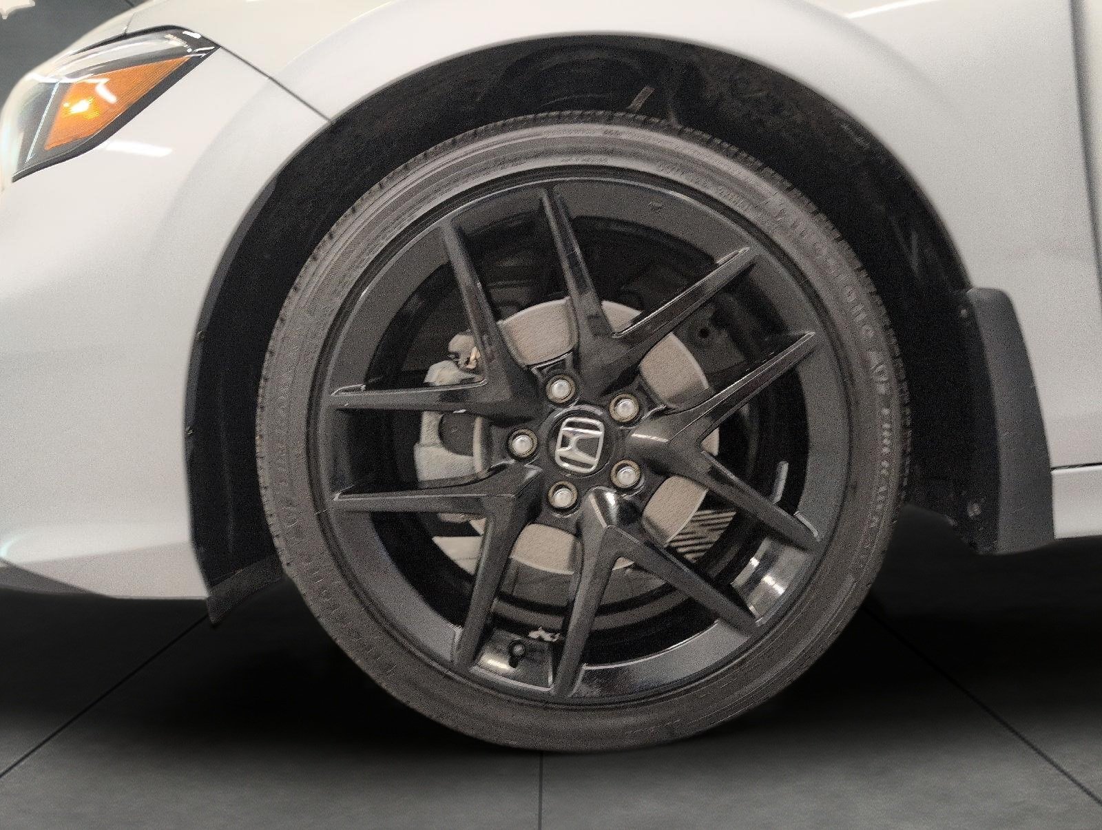 Used 2025 Honda Civic FWD Hybrid Sedan image 3