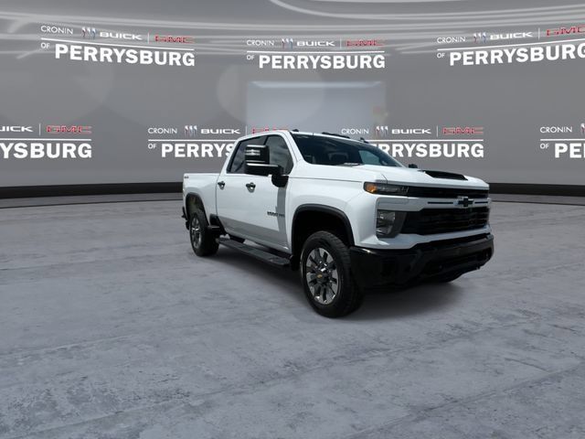 Used 2024 Chevrolet Silverado 2500 Custom w/ Custom Value Package AWD/4WD image 2