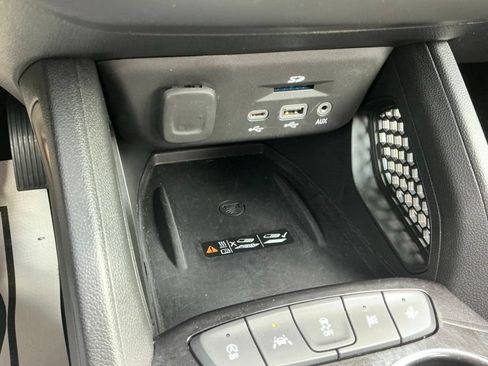 Used 2022 Chevrolet TrailBlazer ACTIV w/ Technology Package FWD image 38