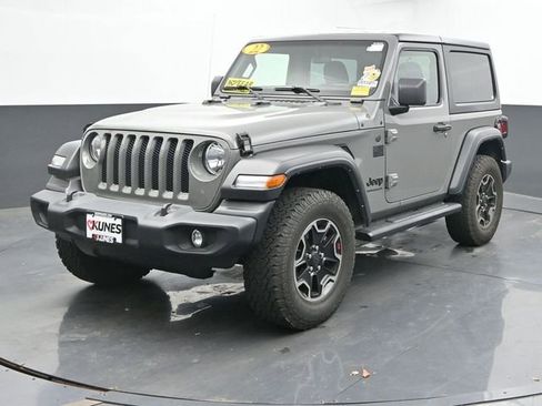 Used 2022 Jeep Wrangler Sport image 6
