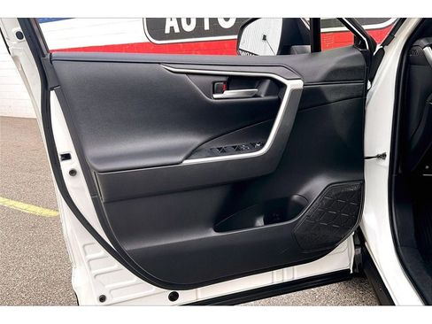 Used 2020 Toyota RAV4 XSE image 19