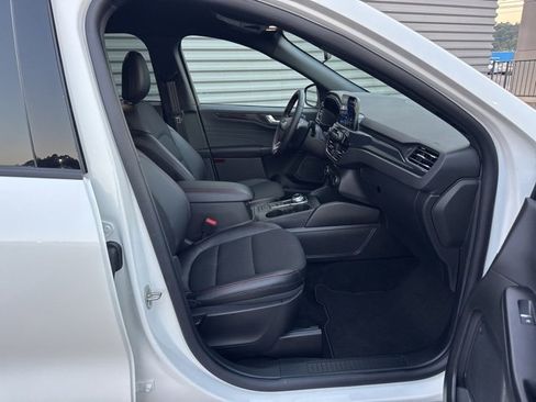 New 2025 Ford Escape ST-Line w/ Equipment Group 301A image 34