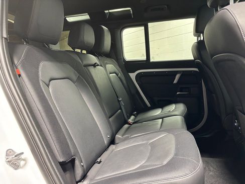 Used 2023 Land Rover Defender 110 X-Dynamic SE image 38