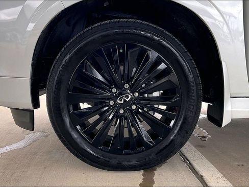 Used 2025 INFINITI QX80 Sensory w/ Premium Cargo Package image 10