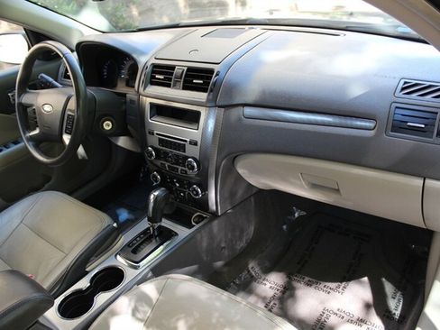 Used 2011 Ford Fusion SEL w/ 301A Rapid Spec Order Code FWD image 16