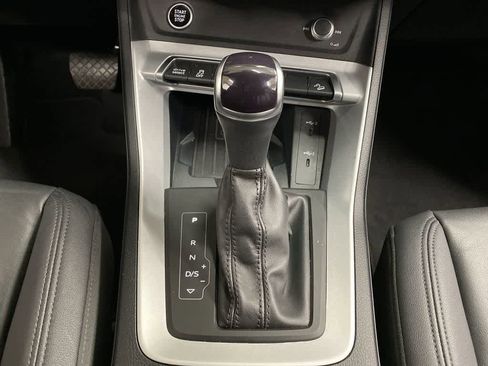 Used 2024 Audi Q3 2.0T Premium image 27