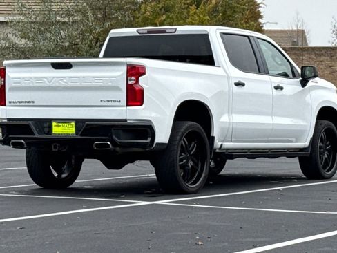 Used 2019 Chevrolet Silverado 1500 Custom Trail Boss w/ Custom Convenience Package image 11