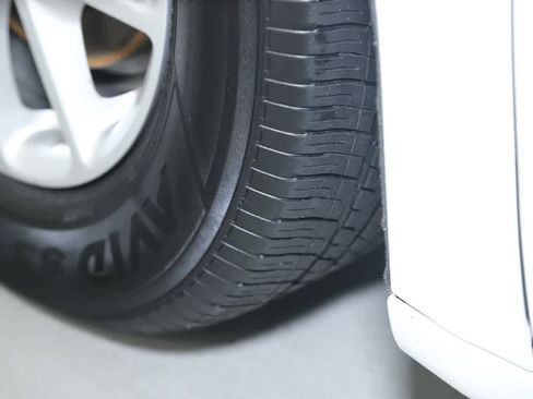 Used 2023 Chrysler Pacifica Touring-L FWD image 33