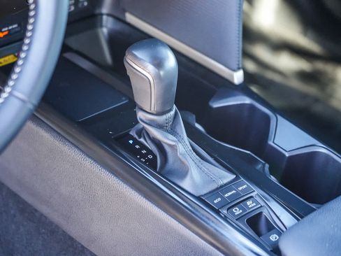 Used 2025 Toyota Camry SE FWD image 17