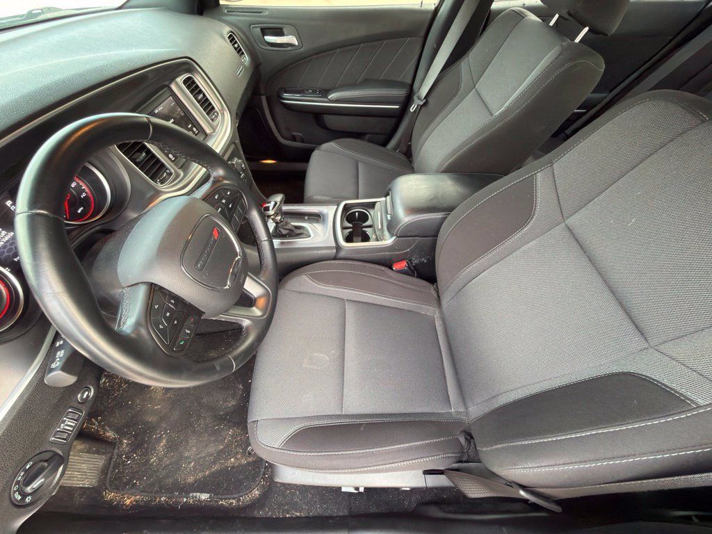 Used 2020 Dodge Charger SXT RWD image 10