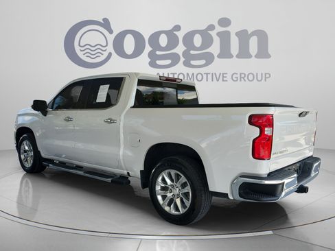 Used 2022 Chevrolet Silverado 1500 LTZ w/ Safety Package II AWD/4WD image 3