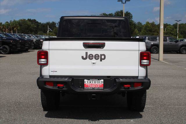 Certified 2022 Jeep Gladiator Rubicon w/ Cold Weather Group AWD/4WD image 4