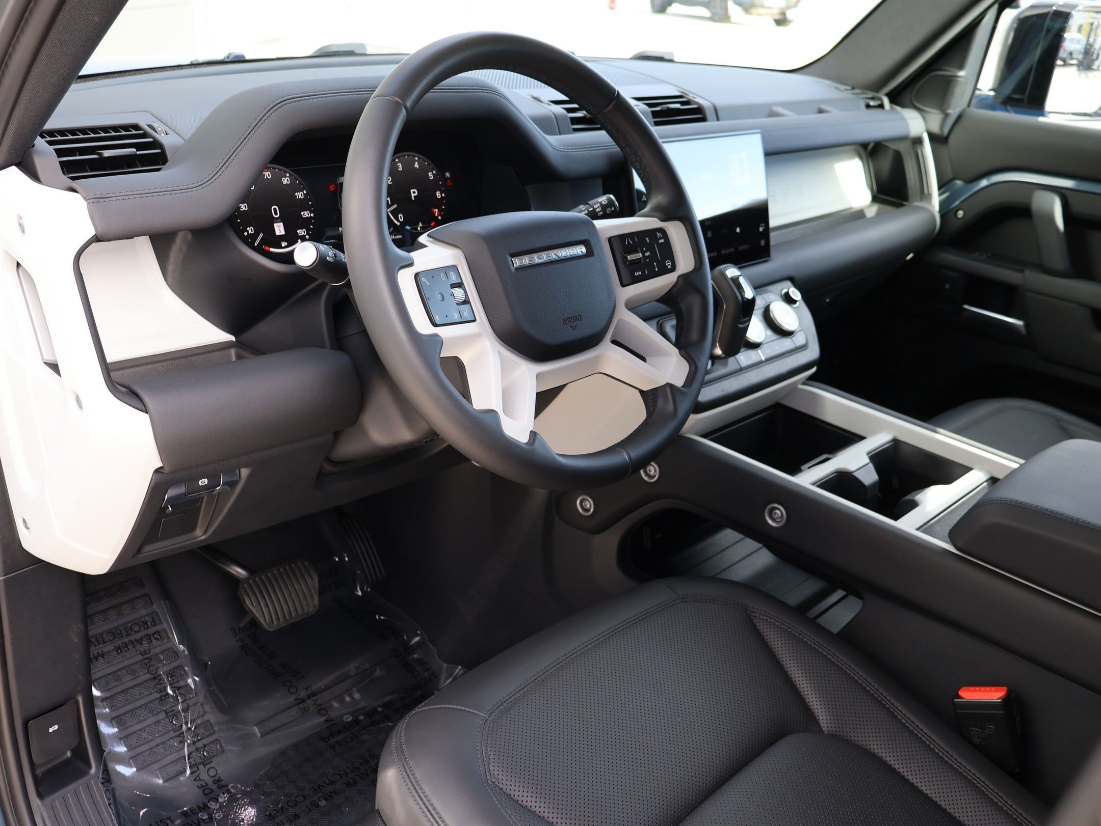 Used 2025 Land Rover Defender 110 S AWD/4WD image 16
