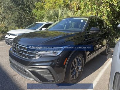 Certified 2022 Volkswagen Tiguan SE w/ Panoramic Sunroof Package