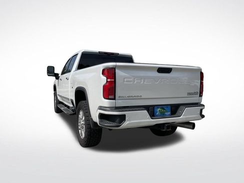 Used 2025 Chevrolet Silverado 2500 High Country w/ Technology Package AWD/4WD image 6