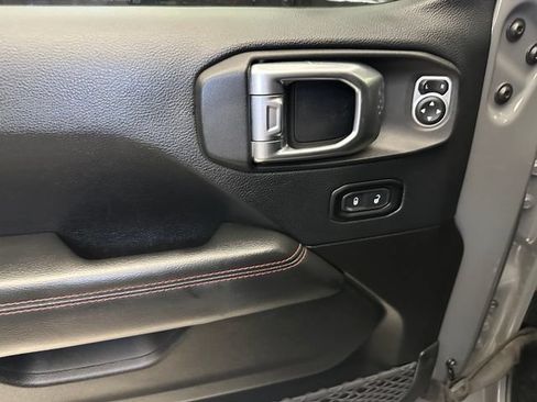Used 2019 Jeep Wrangler Unlimited Rubicon AWD/4WD image 22
