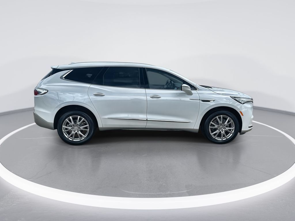Used 2023 Buick Enclave Essence w/ Experience Buick Package FWD image 9