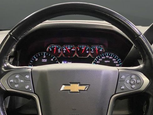 Used 2019 Chevrolet Suburban LT w/ LT Signature Package image 17