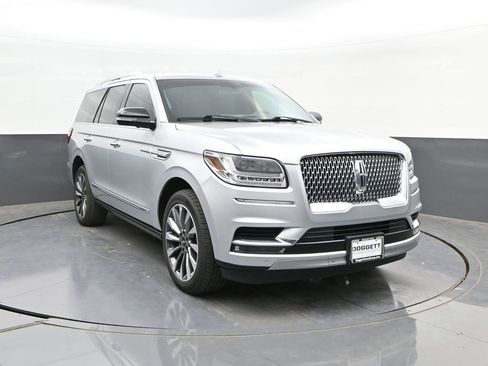 Used 2019 Lincoln Navigator Select RWD image 22