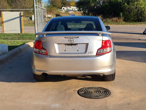 Used 2012 Scion tC image 4