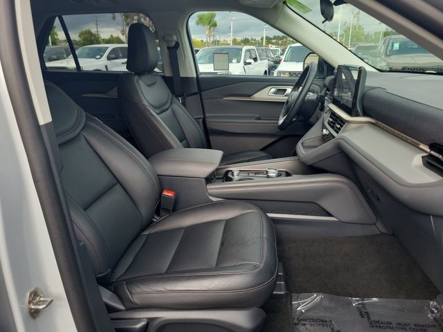 Used 2026 Ford Explorer Active RWD image 17