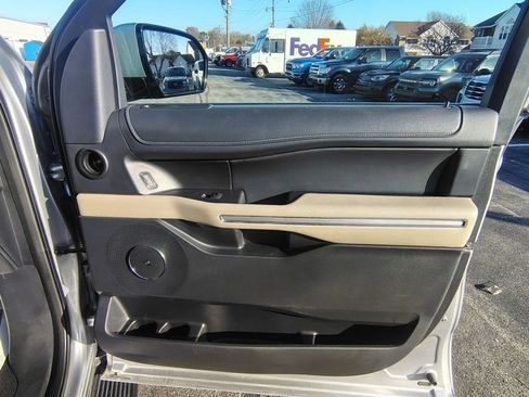 Used 2024 Ford Expedition Max Limited image 13