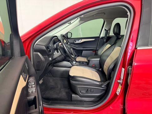 Used 2022 Ford Escape Titanium w/ Titanium Elite Package image 26