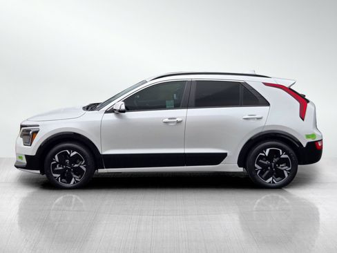 Certified 2023 Kia Niro Wind FWD image 8