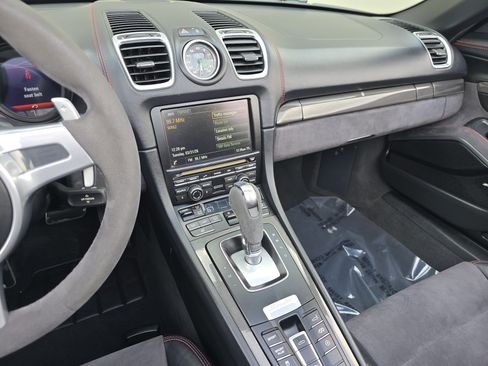 Used 2015 Porsche Boxster GTS image 18