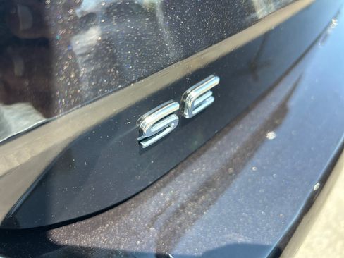Used 2025 Volkswagen Taos SE w/ Panoramic Sunroof Package FWD image 23