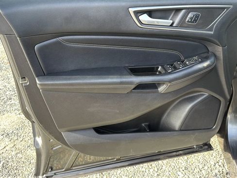 Used 2017 Ford Edge Titanium image 21