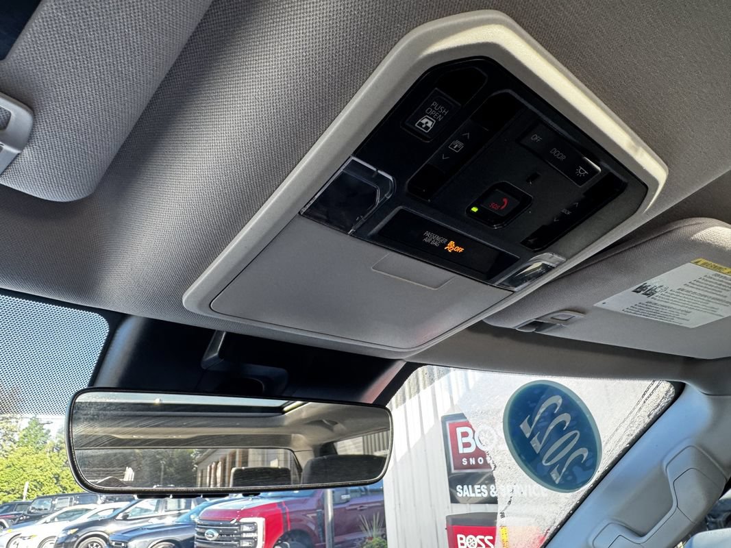 Used 2022 Toyota Tundra Limited AWD/4WD image 28
