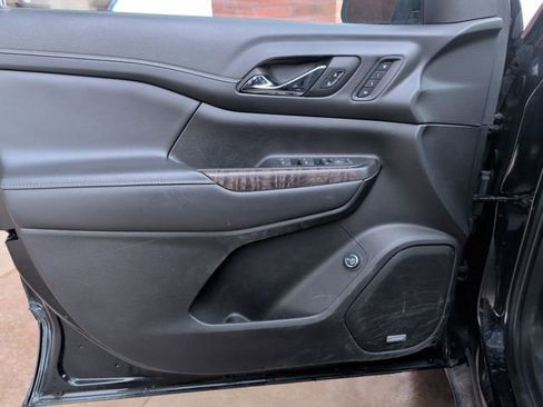 Used 2023 GMC Acadia Denali w/ Trailering Package image 12