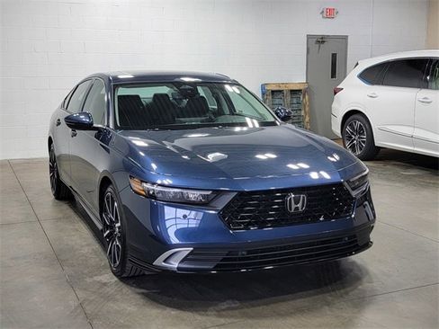 Certified 2024 Honda Accord Touring image 4