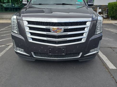 Used 2017 Cadillac Escalade ESV Premium Luxury AWD/4WD image 1