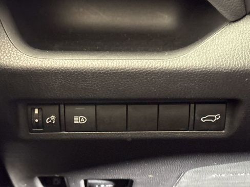 Used 2021 Toyota RAV4 XLE w/ Convenience Package AWD/4WD image 37