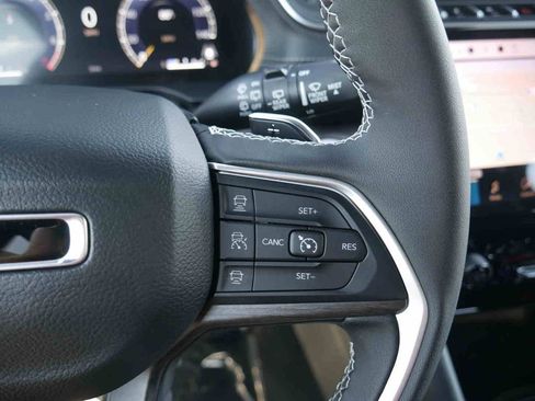 New 2025 Jeep Grand Cherokee Limited image 42