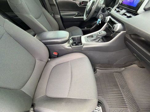Used 2023 Toyota RAV4 LE FWD image 26
