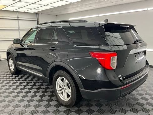 Used 2023 Ford Explorer XLT AWD/4WD image 20