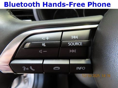 Used 2025 MAZDA MAZDA3 s image 22